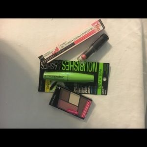 🔸NWT—makeup combo